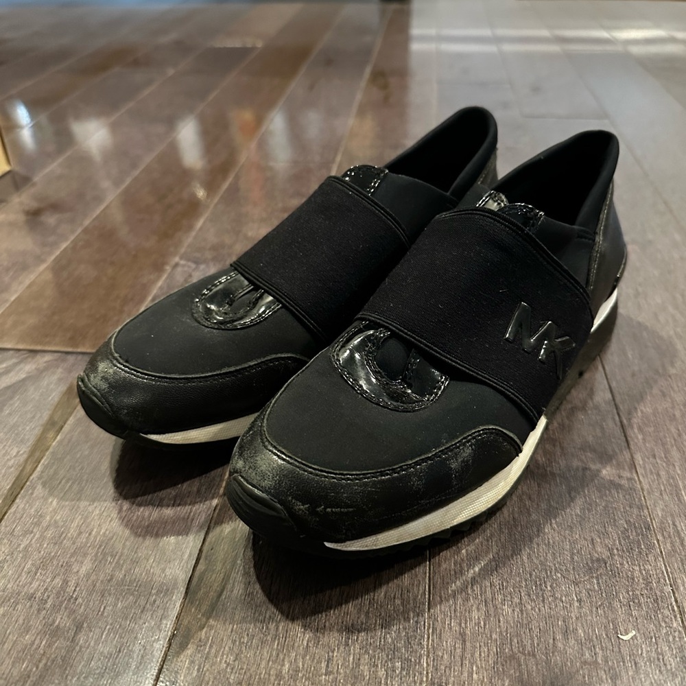 Michael Kors Slip-On Sneakers – Black (Women’s 6)